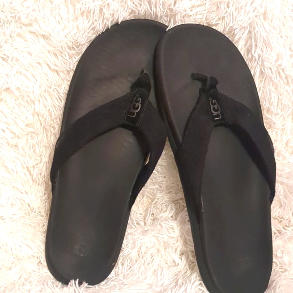 UGG flipflops mens